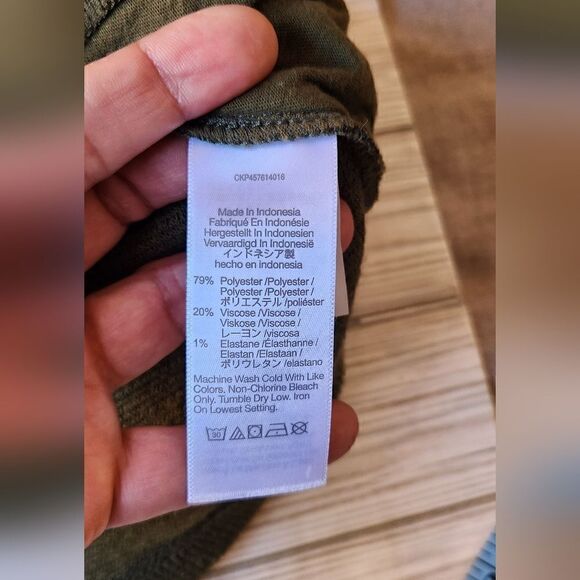 NWOT Madewell MockNeck Button Back Sweater Top Size Small in Green - Picture 8 of 14